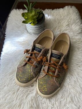 Sperry Top Sider Seacoast Fish Circle Fashion Sneakers 🤎
